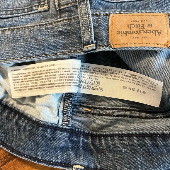 Ambercrombie &Fitch distressed size 2 skinny woman’s jeans waist 26 - Picture 4 of 13